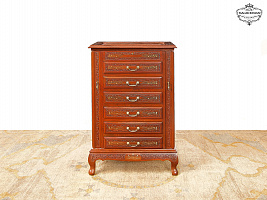 Carved mahogany jewelry chest SB-34