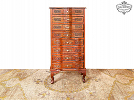 Carved chest of drawers with 8 drawers made of solid mahogany SB-94